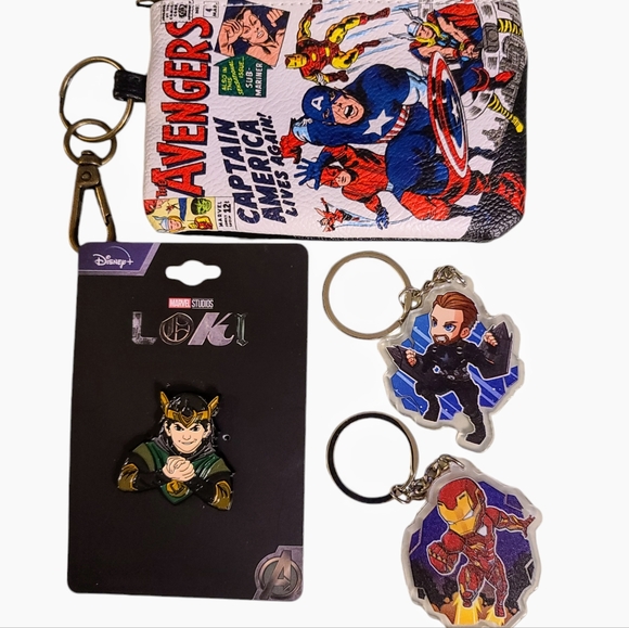 Large Bundle of Marvel Merchandise - Picture 6 of 10